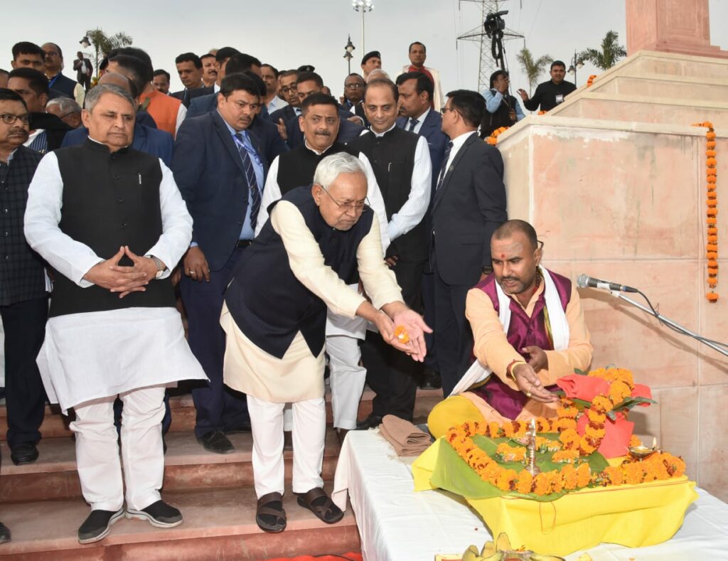 ऐतिहासिक दिवस